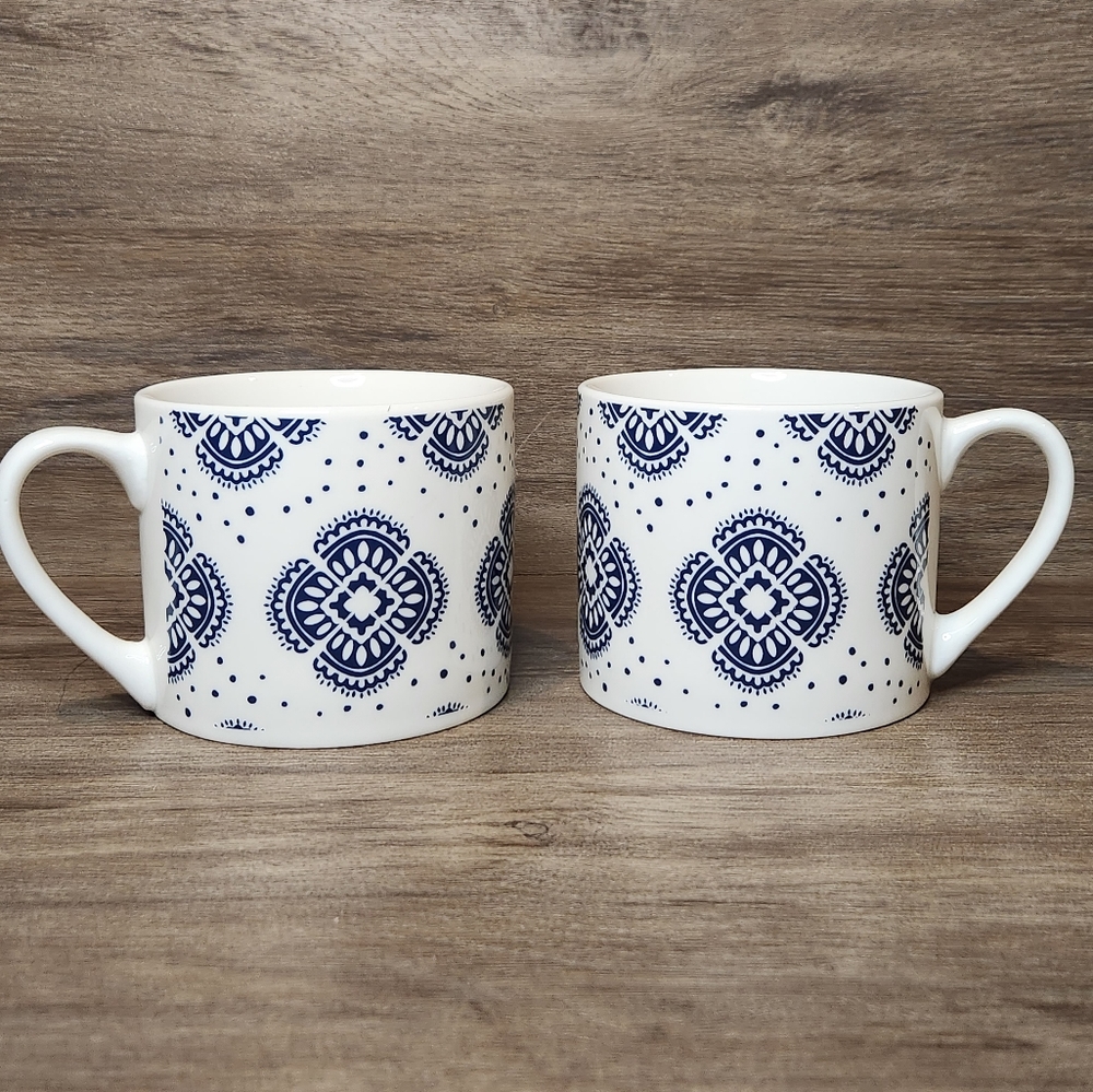 Set of 2 Large Fiorelli Coffee Tea Cup Mug White Dark Blue Floral Design - 16 oz